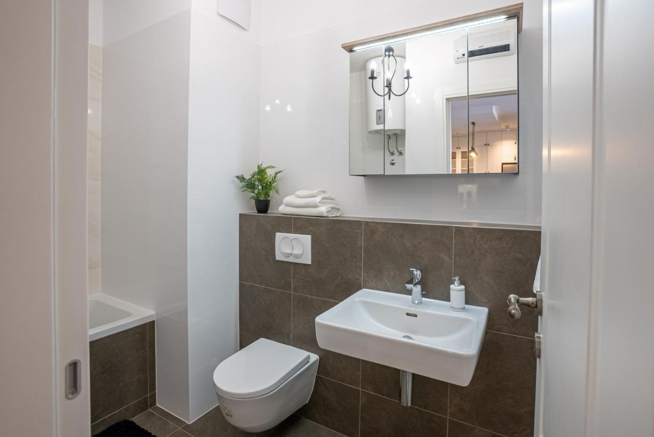 Morska Vila 6 Luxury Apartment Znjan 스플리트 외부 사진